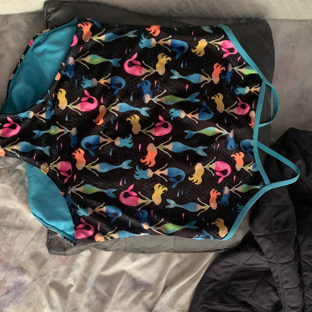 Bathing suit - Picture 3 of 5